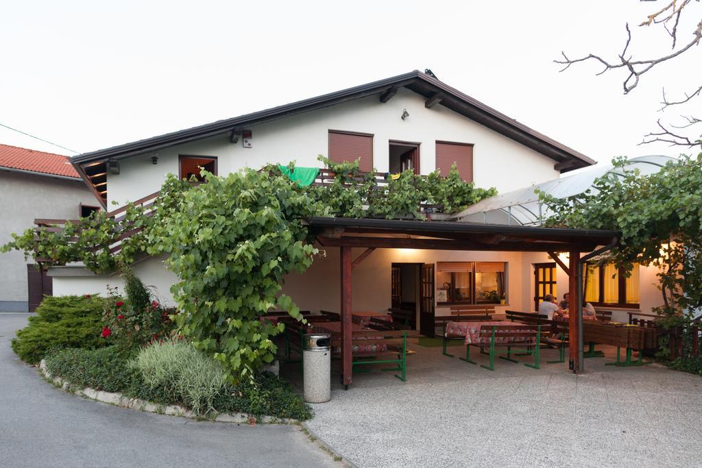 Janezinovi House Guest House Ratecevo Brdo ภายนอก รูปภาพ