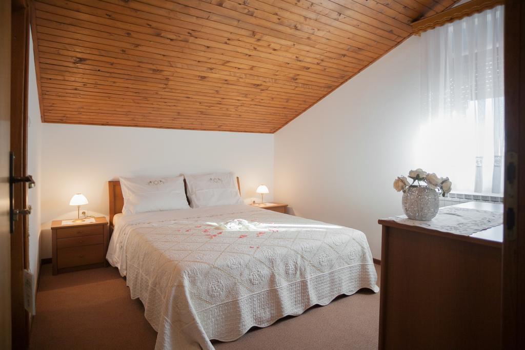 Janezinovi House Guest House Ratecevo Brdo ภายนอก รูปภาพ