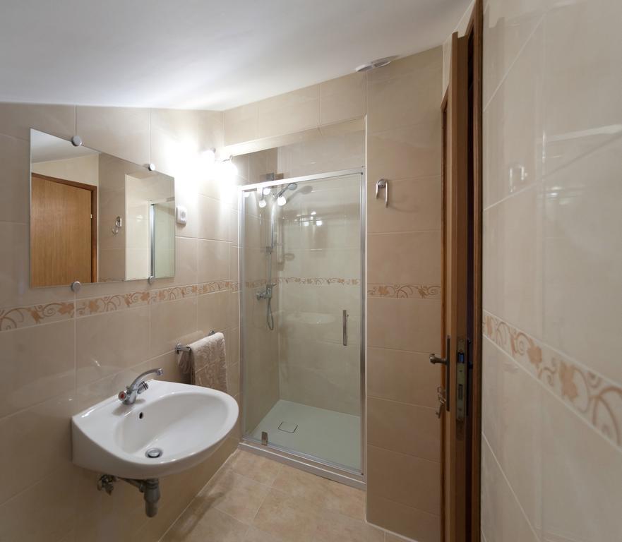 Janezinovi House Guest House Ratecevo Brdo ภายนอก รูปภาพ